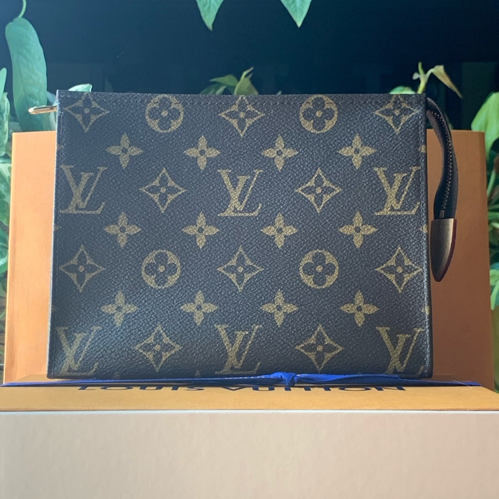 Authentic LV Toiletry 19